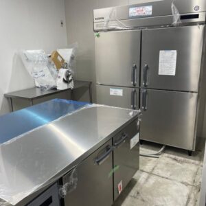 製パン機械を搬入しました。